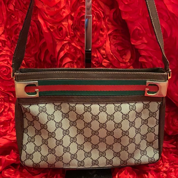 Gucci Handbags - Gucci sherry line bag